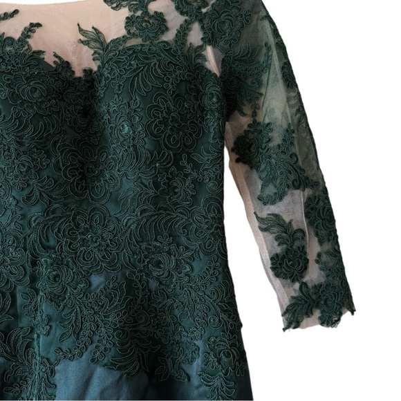 JJ’s House Emerald Green Beige Embroidered Satin Button Evening Gown Dress US 0 - Picture 4 of 15